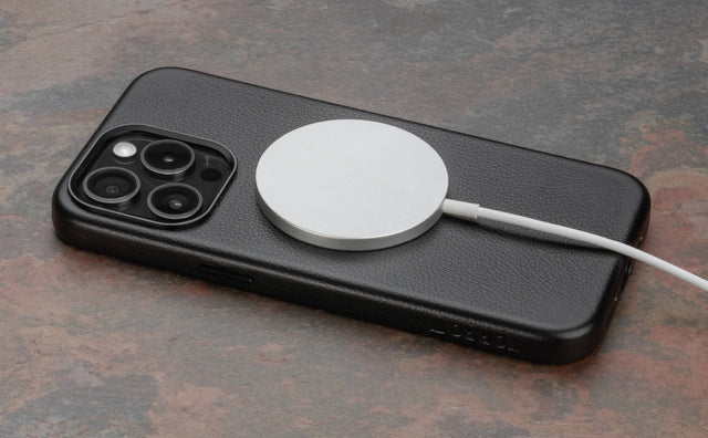 Coque en Cuir pour iPhone 15 Pro Max - Mince pare-chocs (compatible MagSafe) Feature Focus