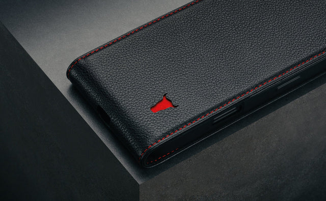 Coque à rabat en Cuir pour iPhone 16 Pro (chargement MagSafe) Feature Focus