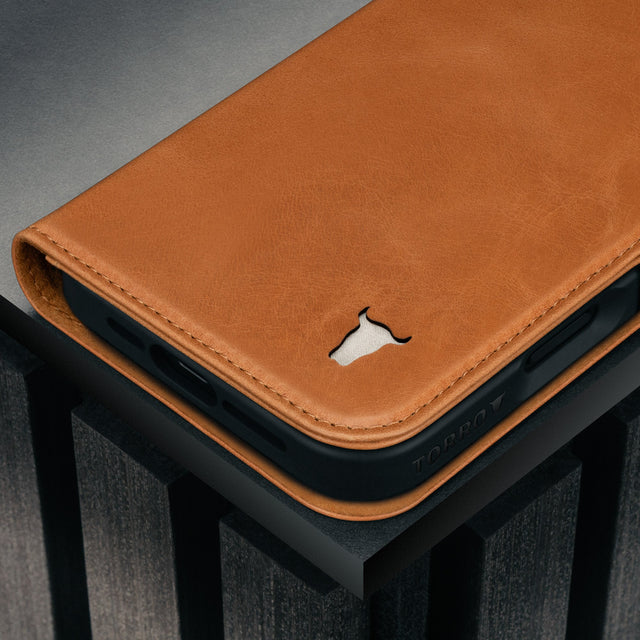 Tan Leather Case for iPhone 17
