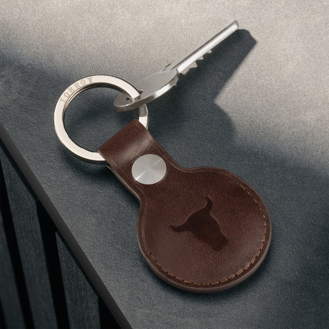 Contextual Back of Dark Brown Leather Keyring