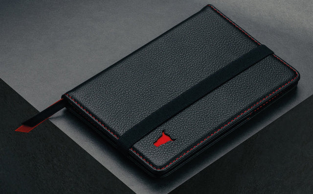 Porte-Passeport en Cuir Feature Focus